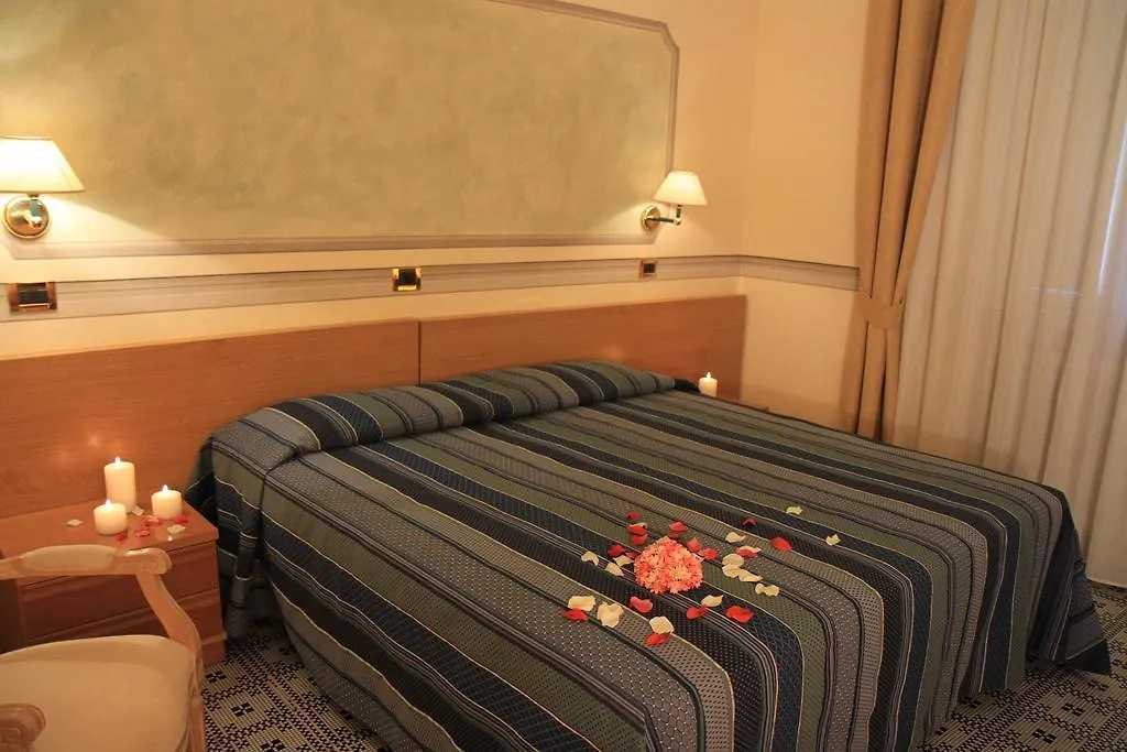 Hotel Villa Margherita Casciana Terme 4*,  Italy